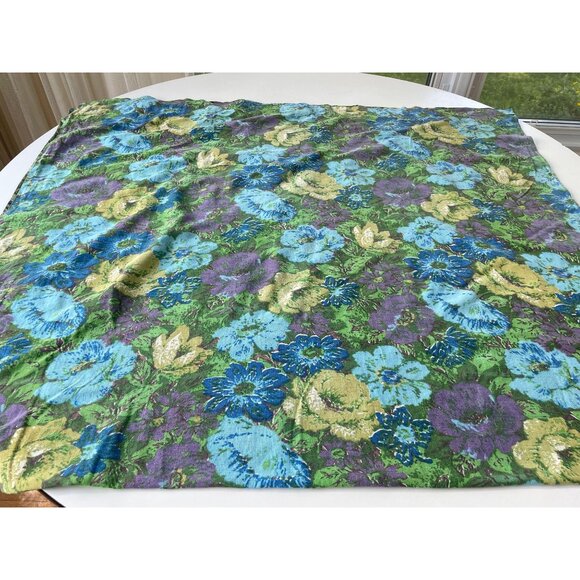 Vintage 60s curtain, large blue, green, purple flowers, floral single panel - Picture 6 of 10